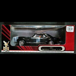 Road Signature 1967 Chevy Camaro Z/28 Black (RED STRIPES) 1:18 Diecast NIB